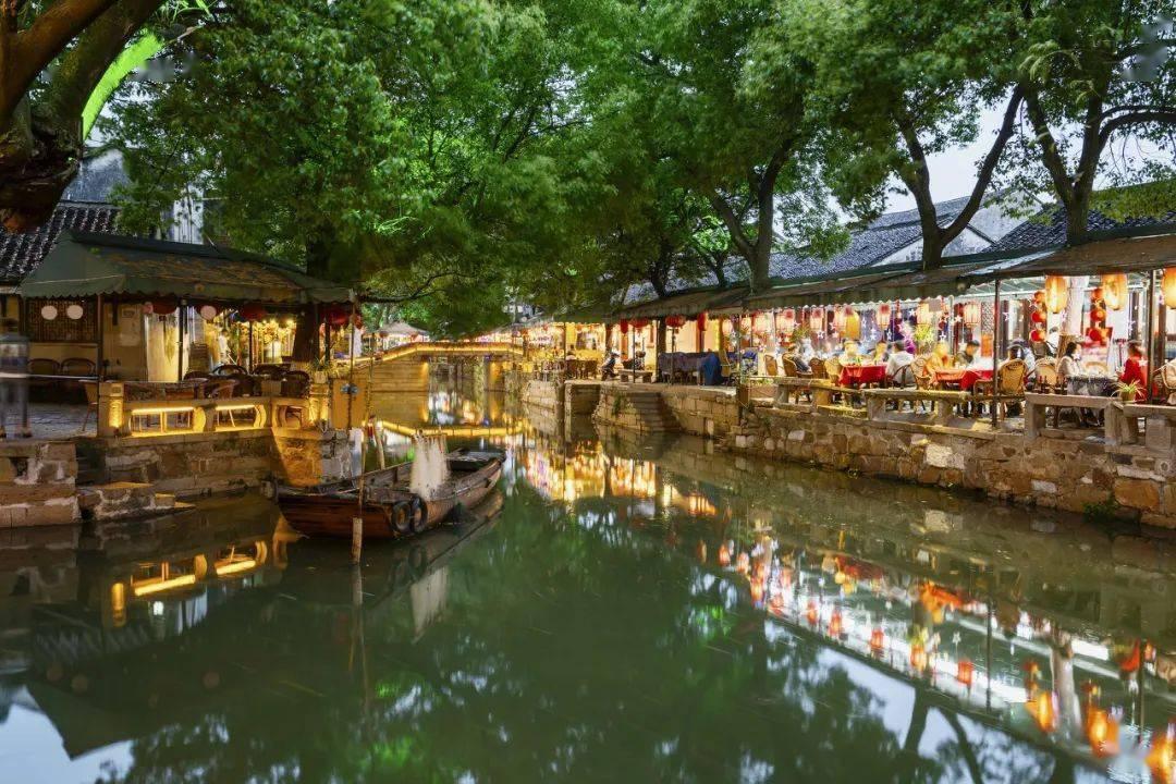 小区与物业管理处党支部开展民主评议